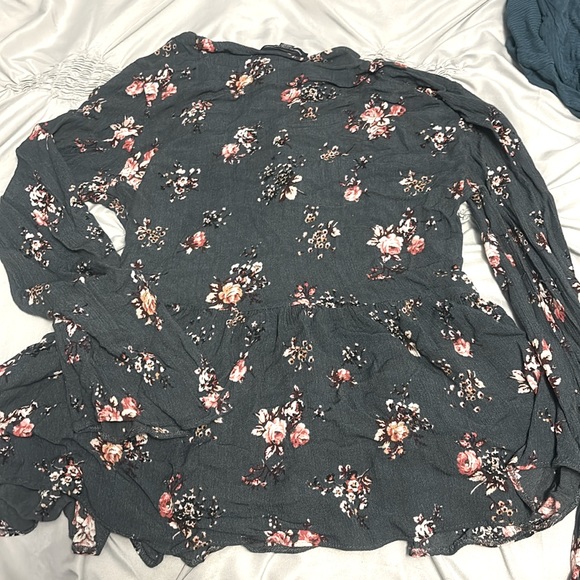 American eagle shirt medium - Picture 2 of 3